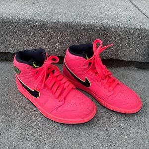 WMNS AIR JORDAN 1 RETRO PREM